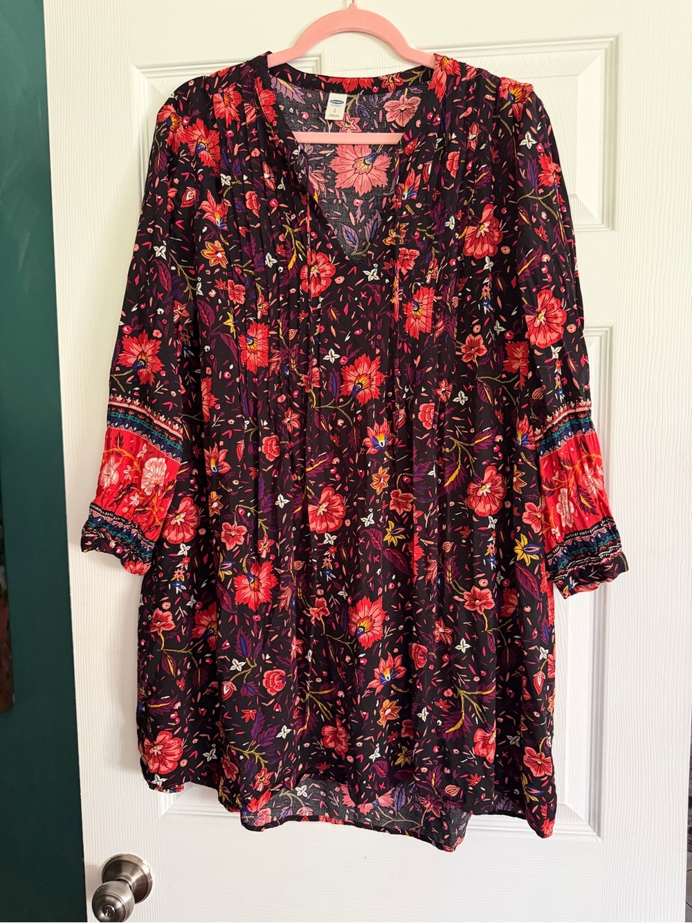 Old Navy Floral Tunic Top - Black with Red & Pink Flowers